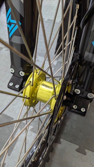 SURRON ULTRA BEE X ENDURO SIRRIS