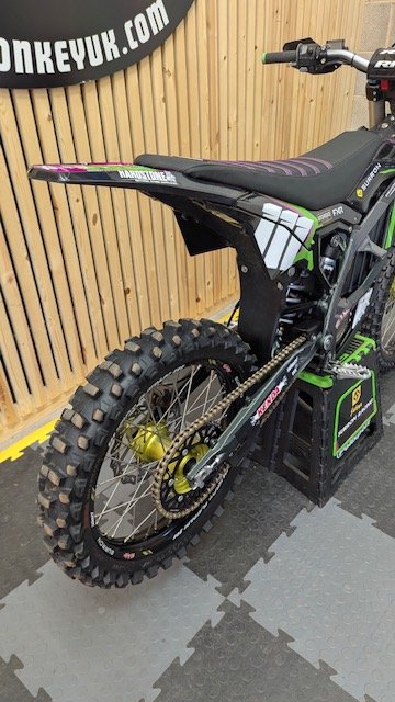 SURRON ULTRA BEE X ENDURO SIRRIS